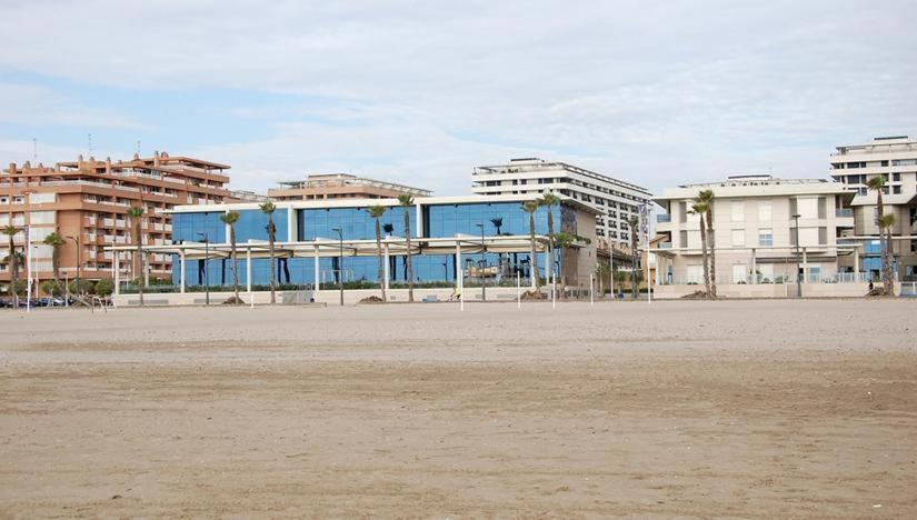 Valencia Beach Apartments * València
